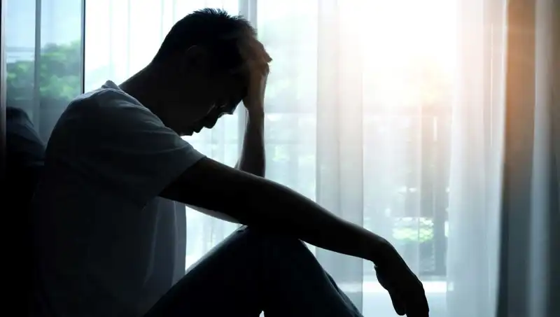 Doktorların Değerlendirmesi Yanlış: Aylarca Depresyonla Mücadele Eden Adam Tumor Sebebiyle Hayatını Kaybetti