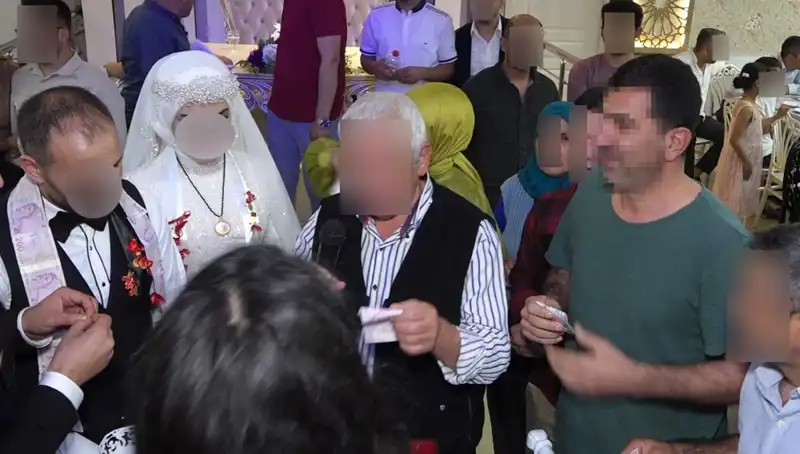 Davetsiz Düğüne Giden Şahıs Takıları Çaldı: Olayın Ayrıntıları Ortaya Çıktı