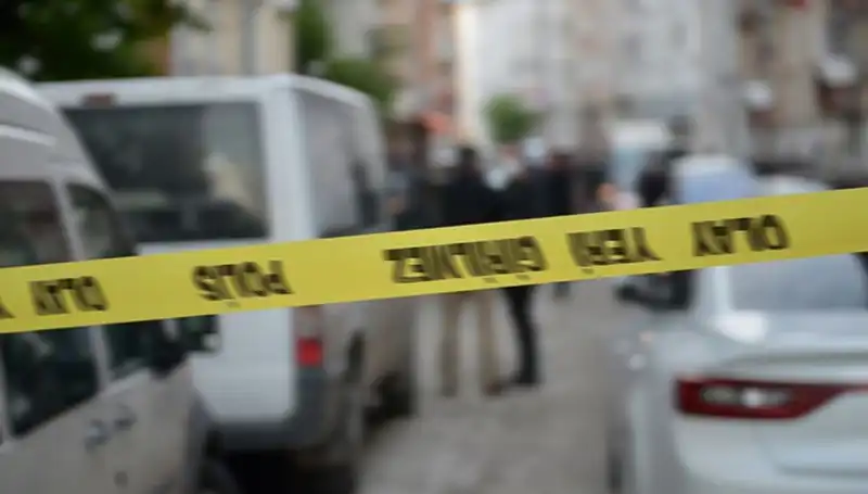 Satır ve Bıçaklı Kavga: Şok Edici Olayda Bir Kişi Hayatını Kaybetti