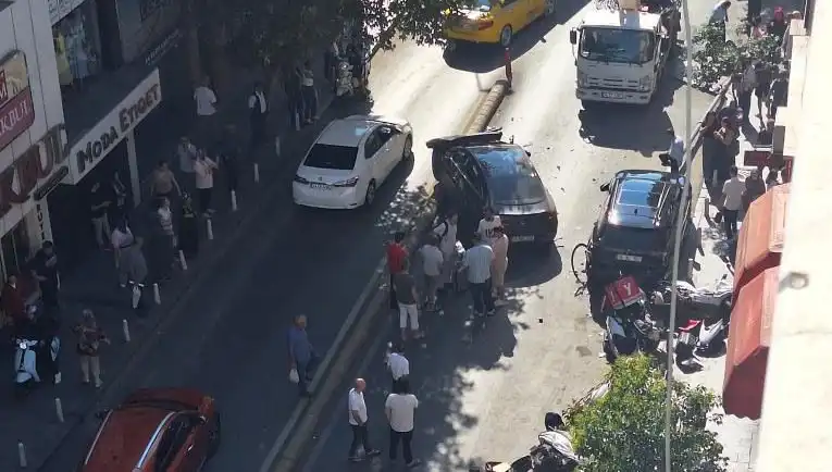 İranlı Sürücünün İnanılmaz Yetenekleri Olay Oldu: Aracını Nasıl Kullanıyor?