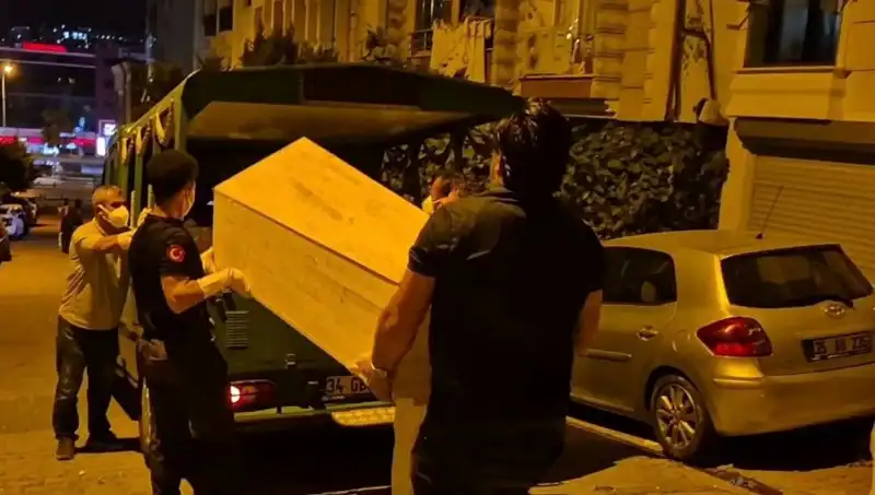 Esenyurt'ta Gizemli Ölüm: Kadın Cansız Bulundu, Ayrıntılar Şok Etti