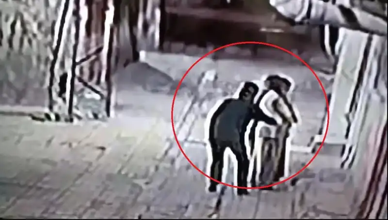 Polisler Pazarcı ve Simitçi Kılığına Girdi: Kapkaç Çetelerine Büyük Operasyon!