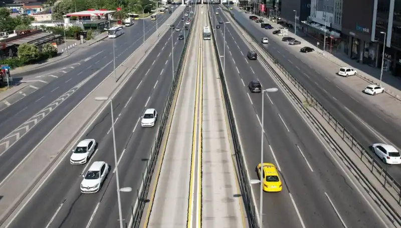 İstanbul’da Bayramda Boş Yollar: Şehirdeki Sakinlik Gözler Önünde!
