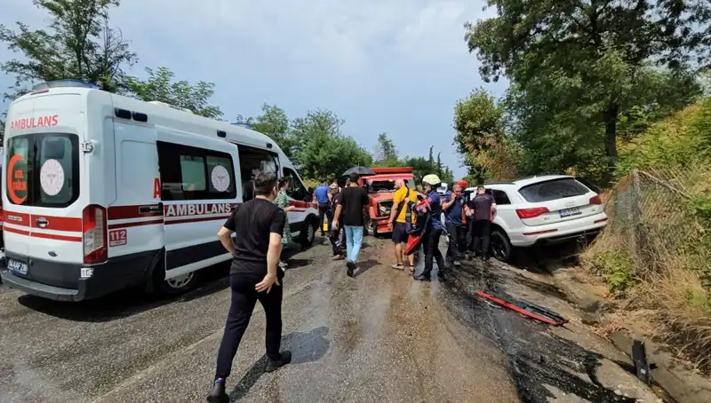 Sakarya'da Trajik Kaza: Kamyonet ve Cip Çarpıştı, 5 Yaralı!