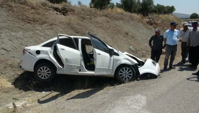 Kilis’te Güvenlik Zafiyeti! Otomobillerin Çarpışması Sonucu Yaralılar Hastaneye Kaldırıldı