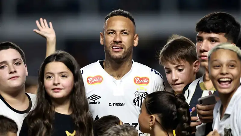 Fenerbahçe'nin Neymar Hamlesi: Yıldız Oyuncuya Teklif Yapıldı!