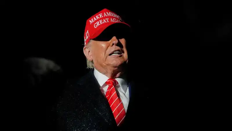 Yüksek Mahkeme'den Trump'a Şok Yetki: Göçmenlerin Yasal Statüsü İptal Edilebilecek Mi?