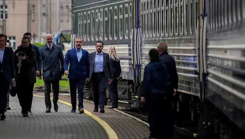 Dışişleri Bakanı Fidan’ın Ukrayna Ziyareti: Stratejik Görüşmeler ve Yeni Dönem