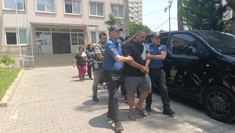 Adana'da Dolandırıcılık Operasyonunda 4 Kişi Tutuklandı, Skandalın Ardındaki Gerçekler Neler?