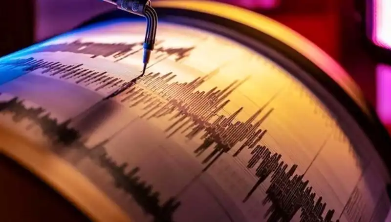 Kütahya'da 3.5 Büyüklüğünde Deprem: Vatandaşlardan İlk Tepkiler!