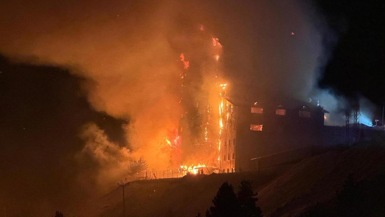 Kartalkaya Kayak Merkezi'nde Üzücü Otel Yangını: 3 Ölü, 21 Yaralı