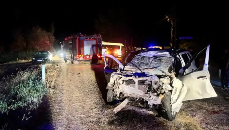 Ciple Traktör Çarpıştı: 5 Yaralı Konuyla İlgili Detaylar!