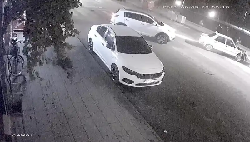 Yaya Geçidinde Korkunç Kaza: Genç Kadına Arkadan Çarptılar