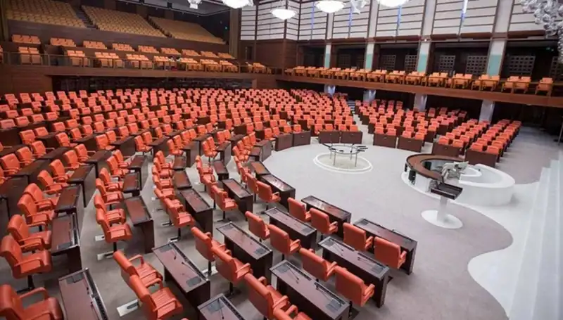 Siyasi Partilerin Bayramlaşma Programları Belirlendi: 2023'te Neler Olacak?