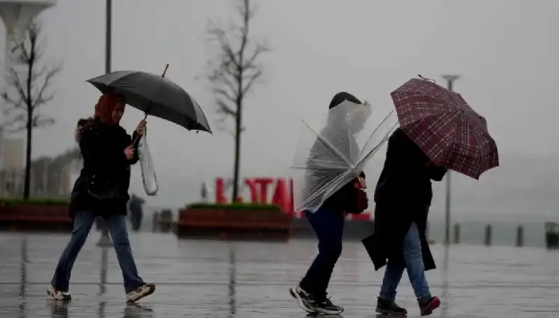 Türkiye'nin İki Bölgesinde Kuvvetli Sağanak Uyarısı: Hazır Mısınız?