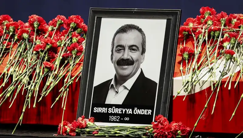 Meclis’te Sırrı Süreyya Önder Anması: Politikanın Duygusal Yüzü