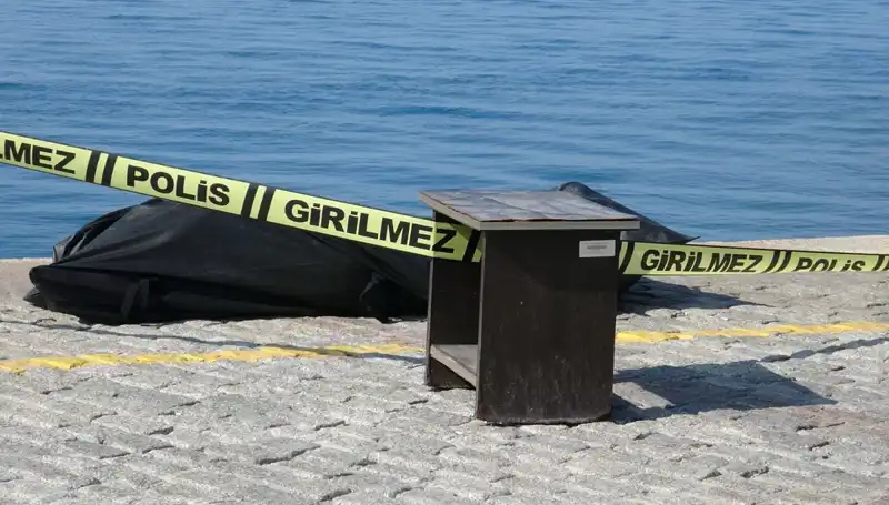 Falezlerin Arasında Gizemli Bir Erkek Cesedi Bulundu, Marmaris’te Şok Etkisi Yarattı!