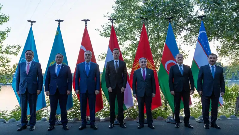 Türkiye'nin Dışişleri Bakanı Fidan, Budapeşte'de Mevkidaşlarıyla Küresel Sorunları Görüştü