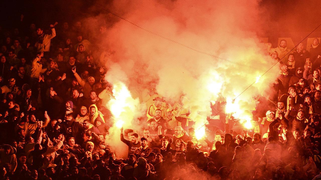 Galatasaray - Fenerbahçe derbisinde taşkınlık çıkaran 71 kişi hakkında işlem yapıldı