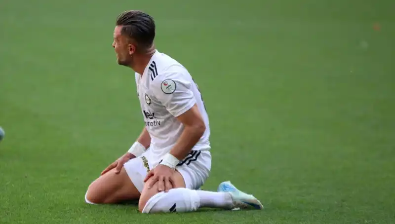 Futbol Kulüpleri Küme Düştü, İcralık Oldu: Puan Silme Cezası Geldi!