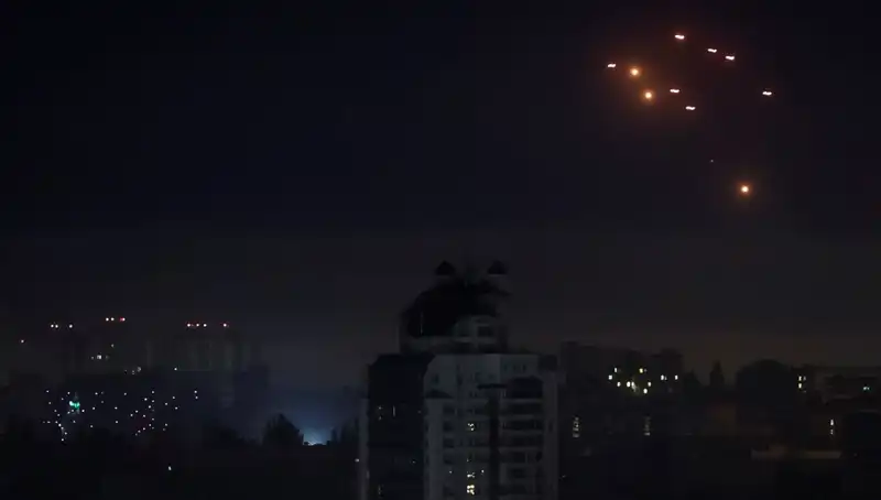 Rusya’dan Gelen Hava Saldırısı Kiev’i Sararken: Sumi’de 11 Köye Tahliye Emri!