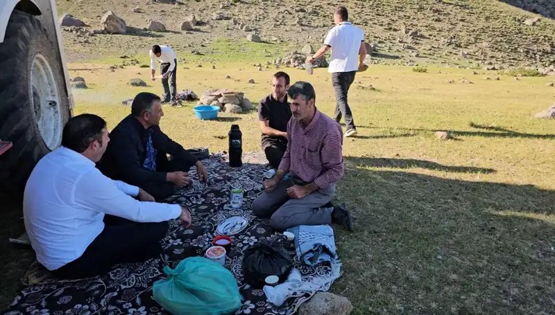 Türkiye'nin En Yüksek Üçüncü Zirvesi: Piknikçilerin Yeni Gözdesi Mount Ararat