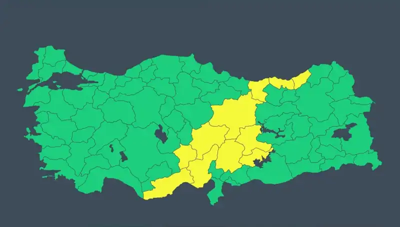 11 İl İçin Sağanak ve Fırtına Uyarısı: Doğa Kollarını Sıkı Sıkarak Geliyor!