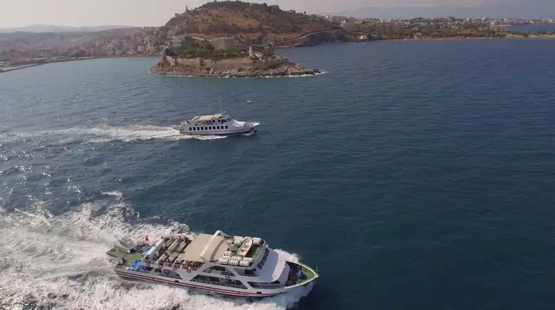 Yunan Adalarında Kapıda Vize ile Seyahat Etmenin Heyecanı: Yeni Rotalar