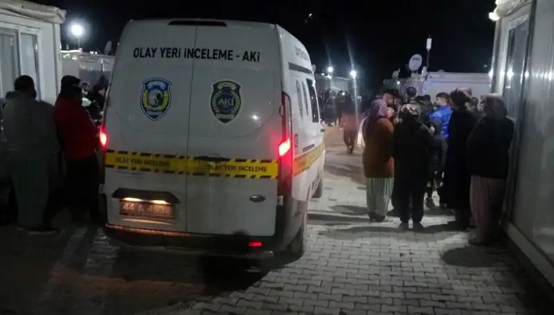 Husumetli İki Aile Arasında Silahlı Kavga: Kan Döküldü!