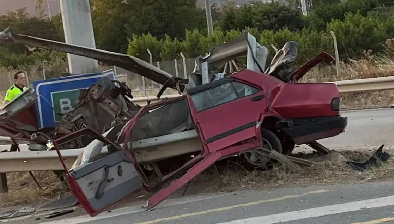 Hurdaya Dönüşen Araçta Yaşanan Trajik Kaza, Hayatını Kaybettiren Genç Adam