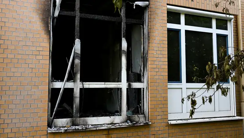 Almanya'da Hastanede Yangın: Paniğe Neden Olan Neon Talihsizlik